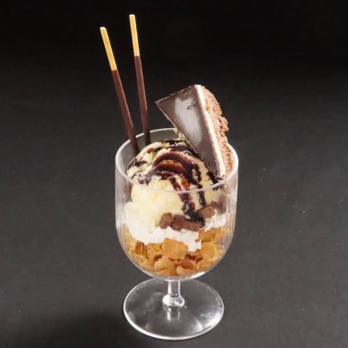 チョコパフェ