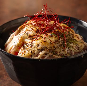 炙りサーモンマヨネーズ丼