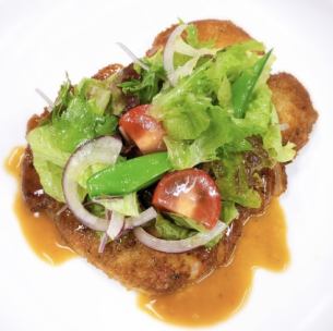 さくらポークカツレツ、レモンバターソース