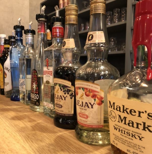 仕事帰りの飲み会にもピッタリ!4名様用のお席も完備♪コース料理はもちろん、お気軽にフレンチ&中国料理をご堪能いただけるセットメニューや単品料理にプラスできるメニューも豊富にご用意しております!サクッと飲みたい時にもお気軽にご利用ください!