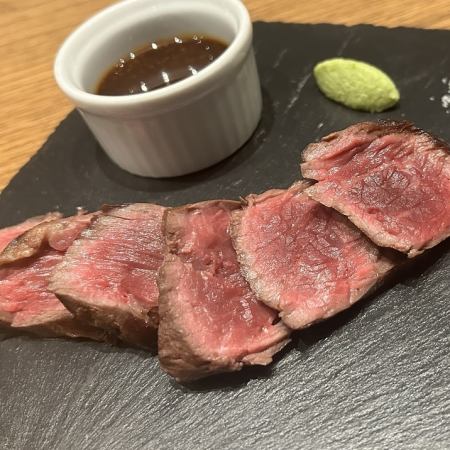赤身肉！牧草牛のサガリステーキ