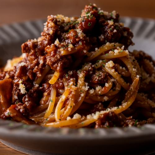 モチモチ食感が◎名物の生パスタ♪〈本日のパスタ〉が大人気!