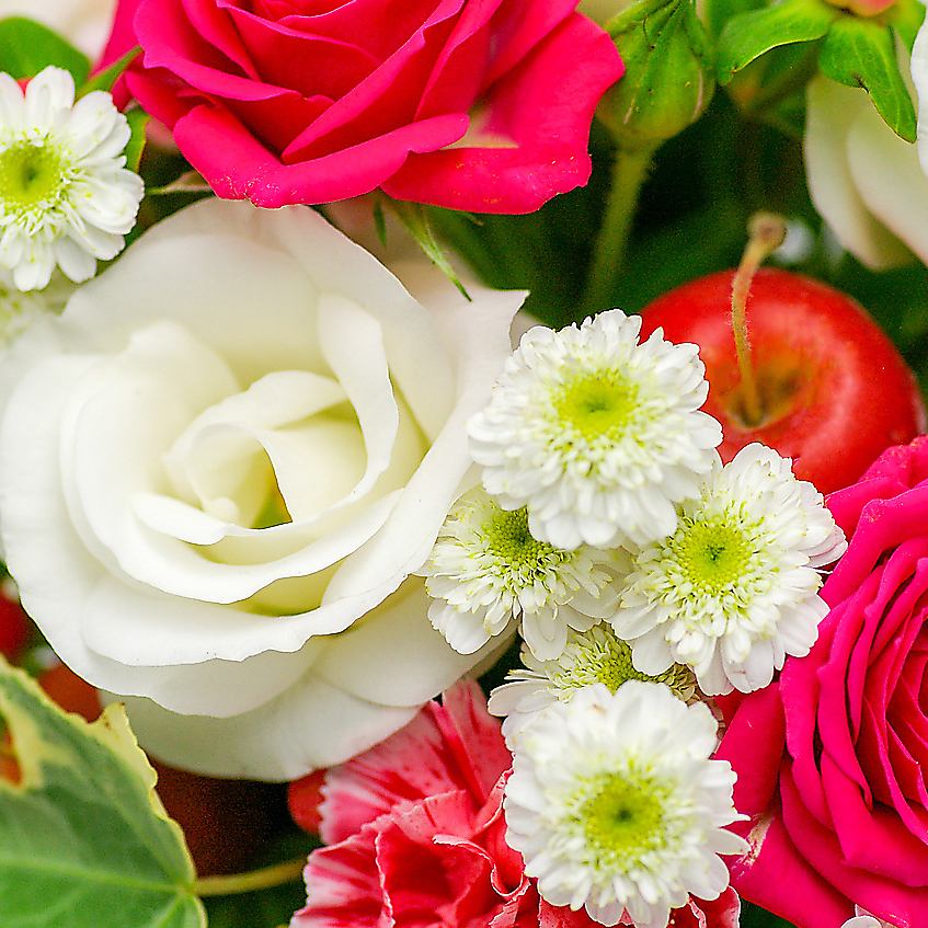 ケーキや花束などこちらの店舗で代行させて頂きます♪