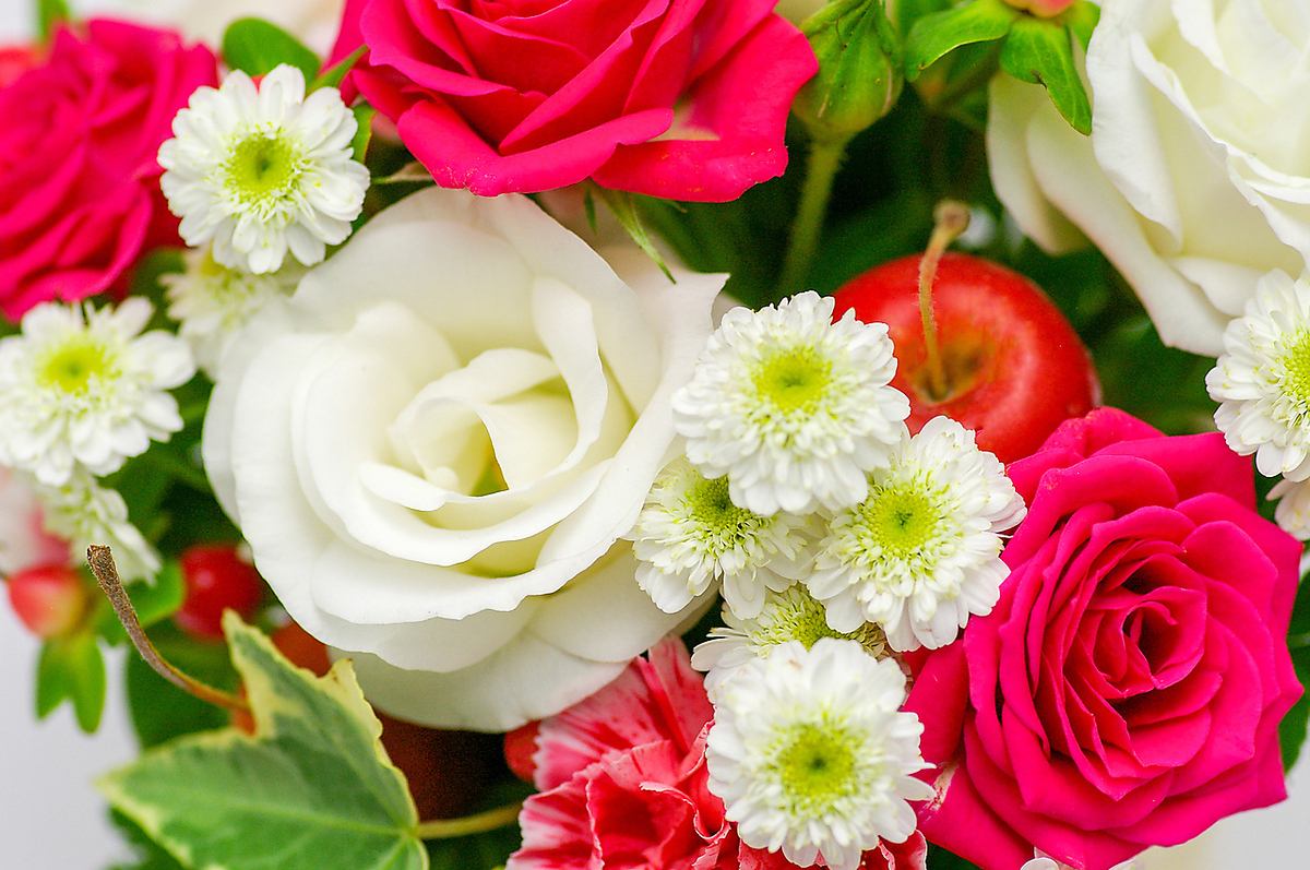 ≪花束・ケーキ代行≫事前予約必須!お気軽にご連絡ください♪