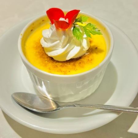 Smooth creme brûlée