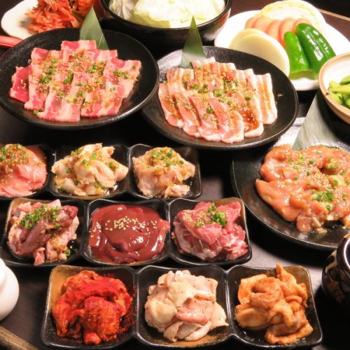 [All-you-can-eat and drink plan 3,700 yen] There are private rooms that can accommodate parties of up to 18 people!