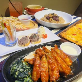 Chicken wings with a choice of five sauces, garlic rice, and 6 other dishes + 90 minutes all-you-can-drink course ◆ 3,980 yen