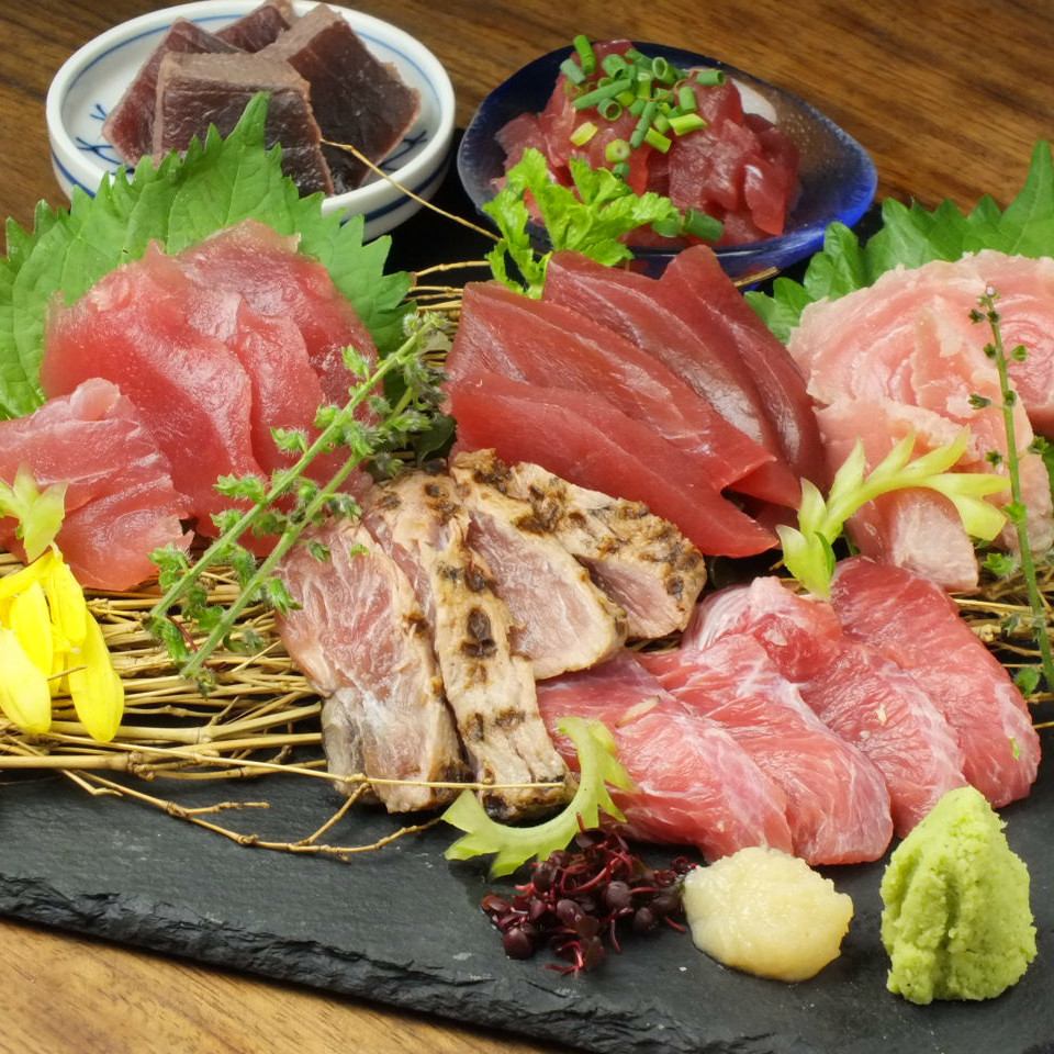 Assorted 7 kinds of tuna sashimi procured by professional connoisseurs is one dish of the shop itself!