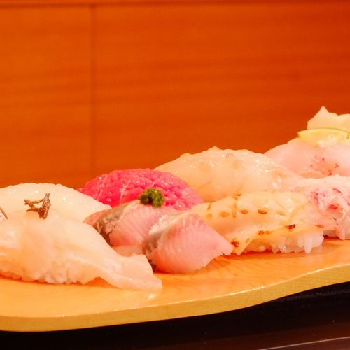 Seafood sushi 1 piece 220 yen ~