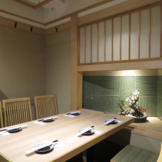 We are waiting for you with nice seats according to the number of customers! Some seats can be separated with curtains, so you can enjoy a private party♪ (Ueno Okachimachi Izakaya Japanese food All-you-can-eat, all-you-can-drink, banquets, entertainment, girls-only gatherings, birthdays, anniversaries)