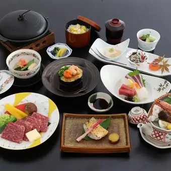 【菊光懷石料理課程】8,500日圓 *2026年9月1日至11月30日期間有效