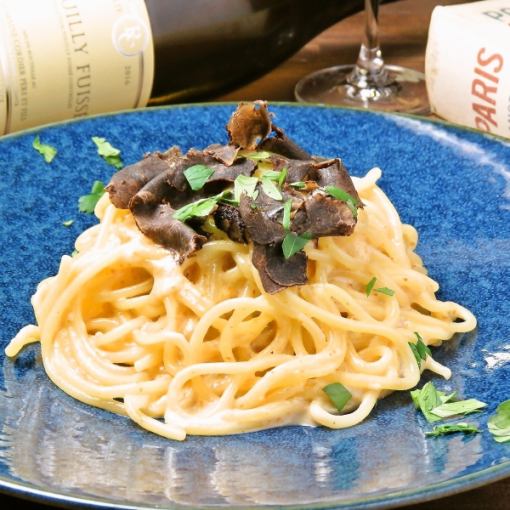 [Includes 1 drink of your choice] Lunch only: "Single course" where you can choose between fresh pasta or pork steak as your main course