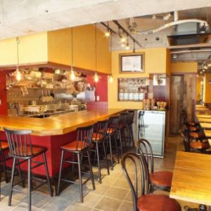 A warm space full of bistro.How about a party at a bistro store that incorporates Italian and Spanish elements based on French ♪