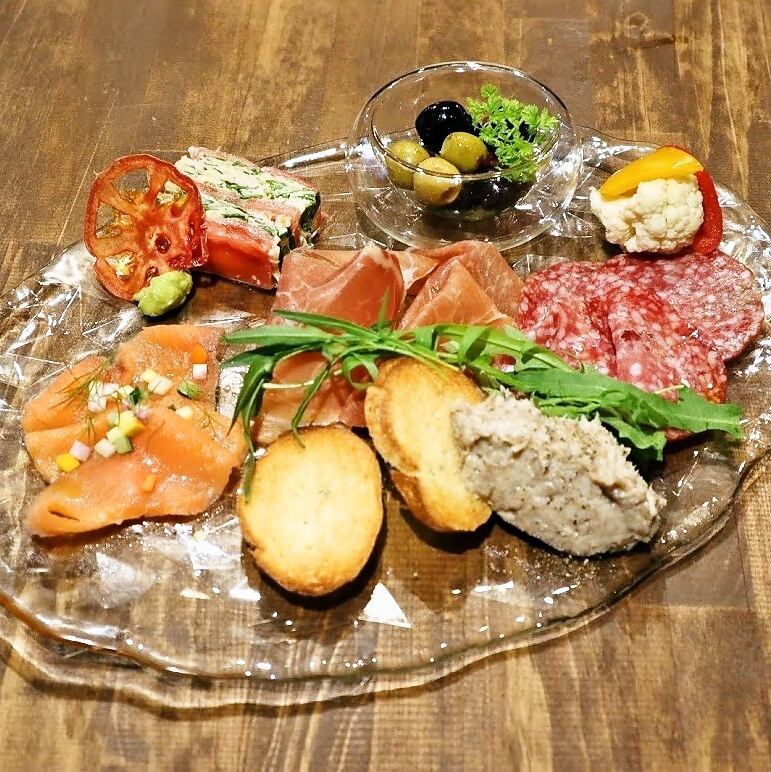 Today's appetizer platter (3 types) for 1 person
