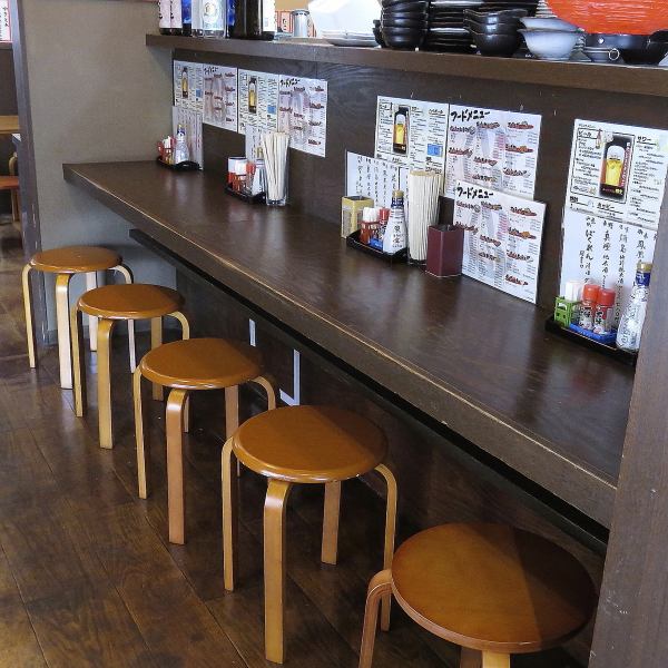 Our counter seats have an atmosphere that makes it easy for even a single person to enter! You can feel the atmosphere inside the store, and it is the perfect seat for those who enjoy sake and food! It's good to have fun at your seat, or you can enjoy it alone in a calm atmosphere.
