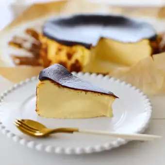 なめらかバスクチーズケーキ