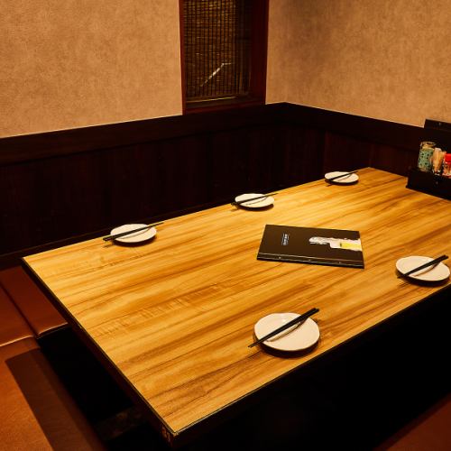 靴を脱いでリラックス！掘りごたつ席も完備！