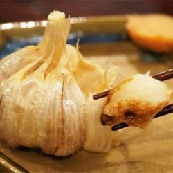 にんにくの丸揚げ