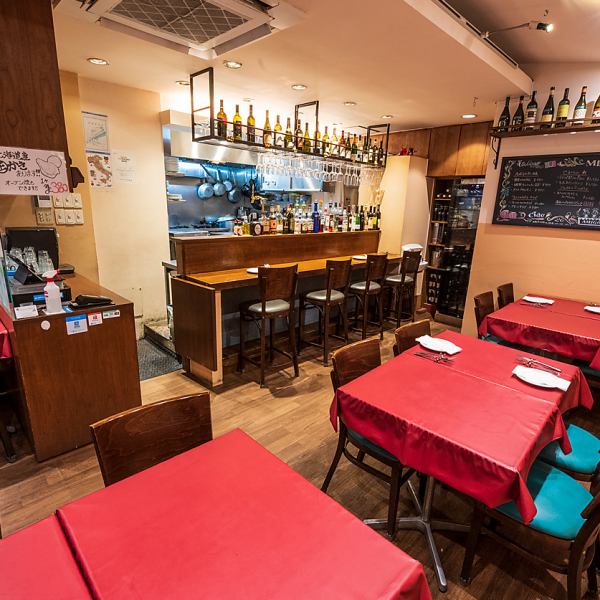 [Banquets and charters are available !!] A large party is also possible in the store, which is based on the image of a trattoria that is loved by locals in the back alleys of Italy.