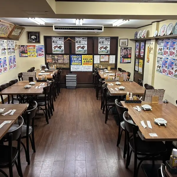 広々した店内は大人数でご利用いただけます！30～40名様の宴会も可能です◎ゆったりと過ごせるお店なので、人数が集まる大型の宴会でものびのびできて快適♪飲み会にピッタリなお料理やお酒のメニューも充実していますので、会社の打ち上げや、お祝い事の集まりなど、各種宴会でのご利用をお待ちしています！