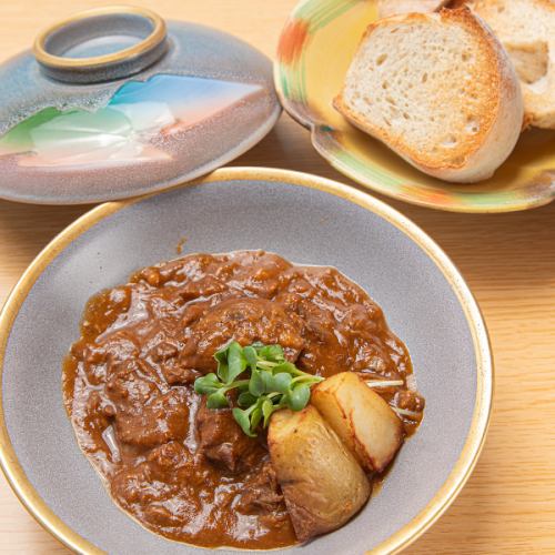 牛肉のシチュウ