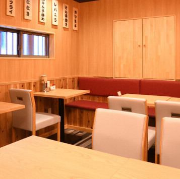 We will guide you to a stylish space unified with a Japanese-style design ♪