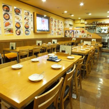 The Hanryukan is located on the first basement floor of the New Shimbashi Building, which is easily accessible from Shimbashi Station.Lunch time is from 11:00 to 16:00, and it can be used for a little late lunch.We have a rich menu for lunch as well as dinner ♪ It is recommended for small groups as well as large groups of meals and banquets as table seats can be used according to the number of people.