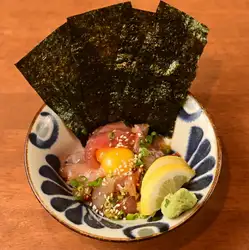 ゴロゴロいまいゆ海鮮ユッケ
