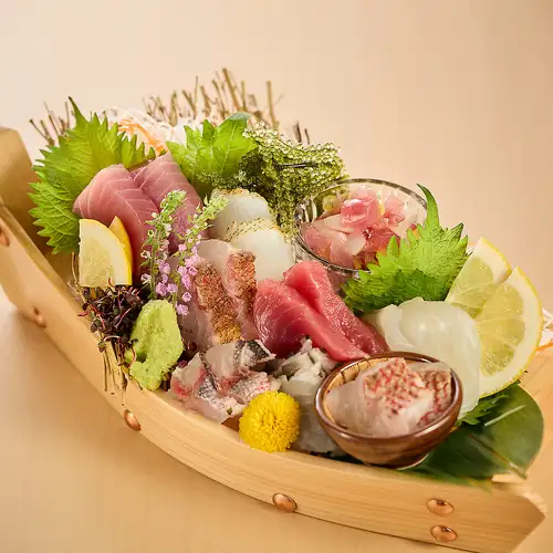 名物!うおたむ丸 船盛り ~まーさん~ (1~2人前)