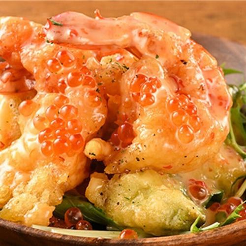 【お酒が進む一品料理】《エビとアボカドのチリマヨいくら乗せ》串揚げとご一緒にどうぞ♪