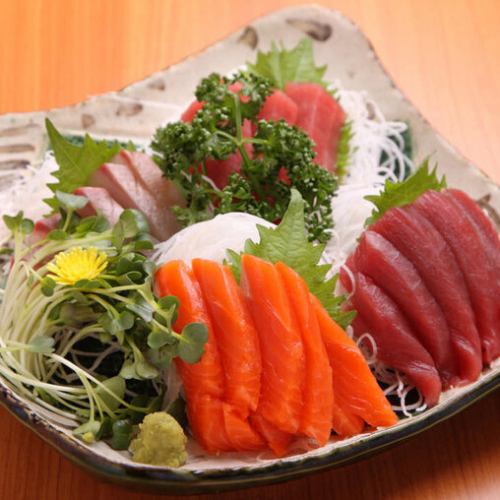 Enjoy seafood sourced from Tsukiji