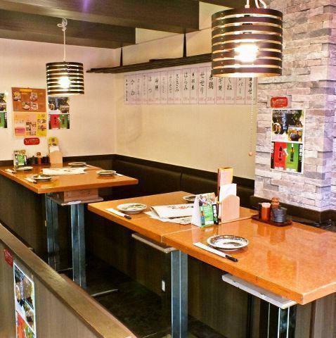 The simple interior features a relaxing and modern Japanese style.