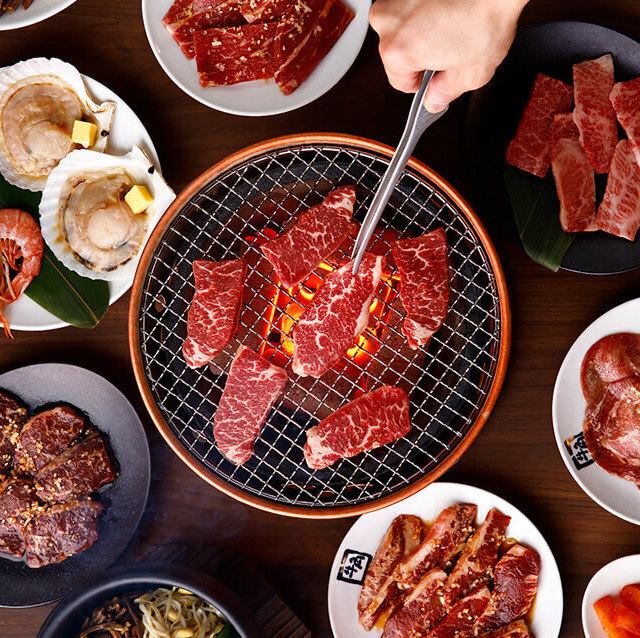 お肉はもちろん、おつまみ、サラダ、〆もすべて食べ放題!