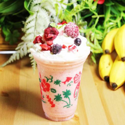 Strawberry yogurt smoothie