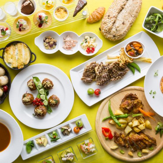5月7日（水）より、すべての料理やデザートをビュッフェスタイルで提供いたします。