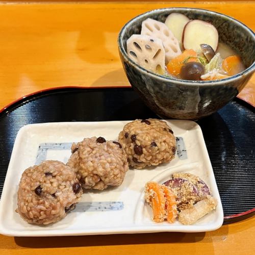 Enzyme brown rice rice balls and miso soup