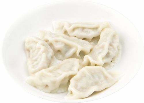 Boiled dumplings with Chinese chives