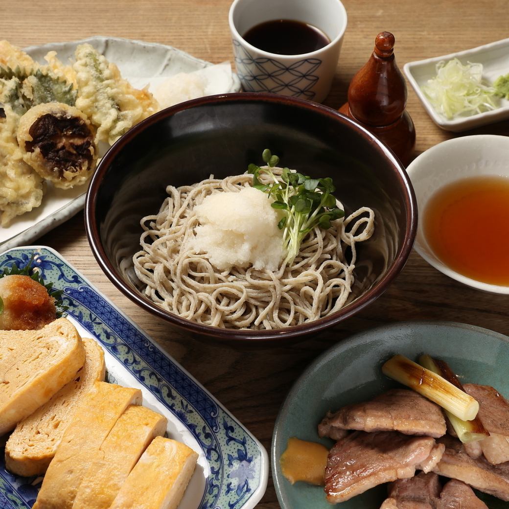 毎朝石臼で挽いた粉を使い、26年間続く手打ち10割蕎麦を提供するそば打ち松林◎