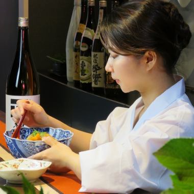 我们拥有手工制作的酒店业主，他们在京都的熊本知名商店学习了5年。请使用浴霸等享用时令菜肴。