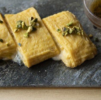 ゴルゴンゾーラのだし巻き卵 はちみつ醤油