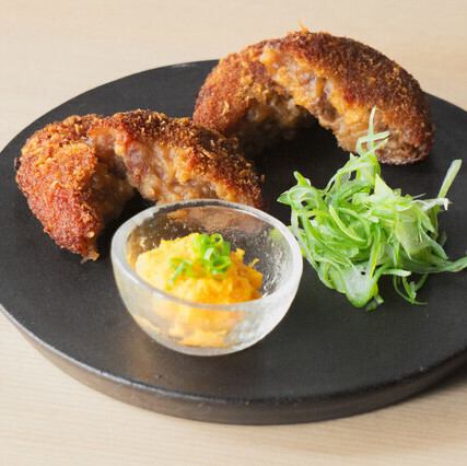 黒毛和牛すき焼きコロッケ 黄身おろし