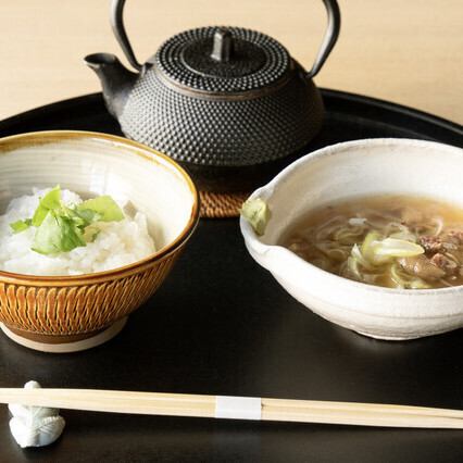 牛すじ 出汁茶漬け