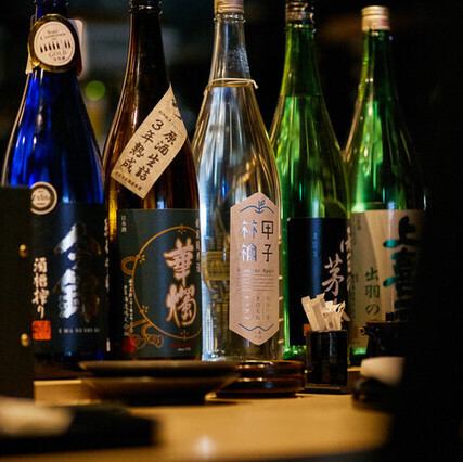 日本酒からカクテルまで。本格割烹と美酒に酔いしれる。