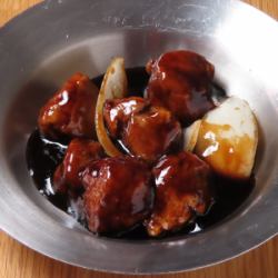 本店引以為傲的黑糖醋豬肉
