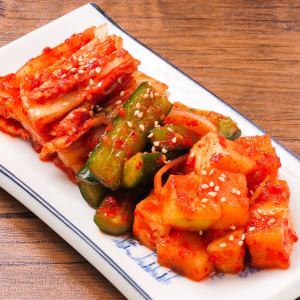 キムチ盛り合わせ