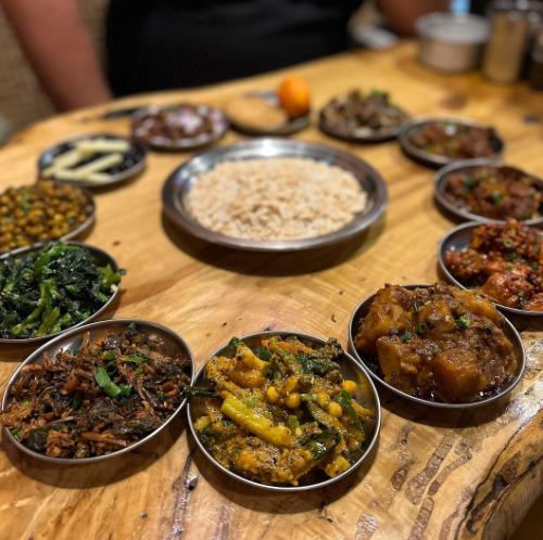 夜はお酒に合うおつまみご用意！アジアン酒場に！