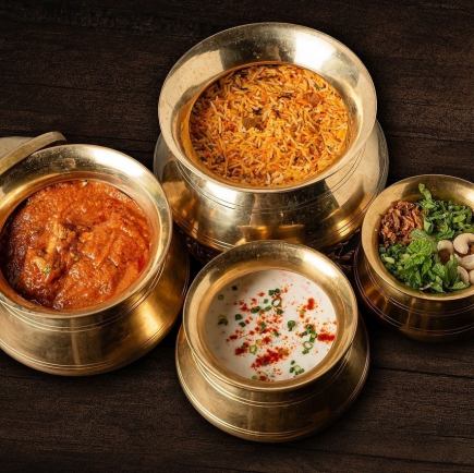 【可在线预订】塔式鸡肉饭 1,650日元（含税）