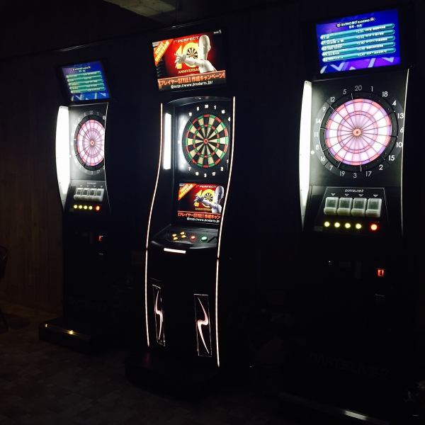 There are 3 darts in front of you when you enter the entrance♪ Darts x karaoke x all-you-can-drink = 3,000 yen for 90 minutes, so you can play darts, sing, drink and talk♪ Enjoy yourself freely!