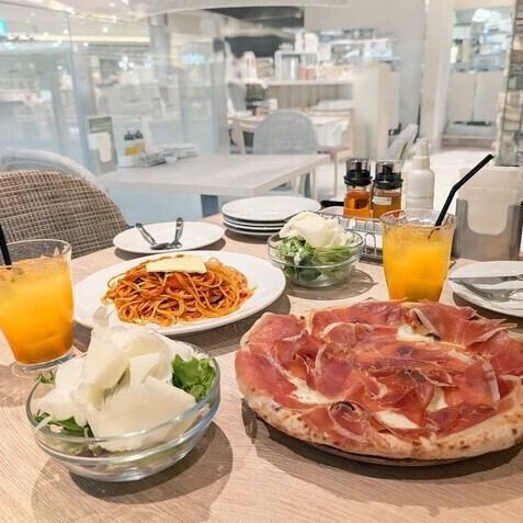 削りたてロディジャーノサラダ+お好きなピッツァかパスタ1品