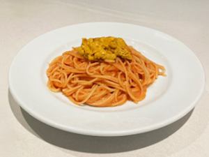 生ウニのトマトクリームソース